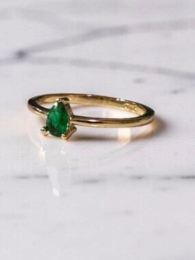 Green Cubic Zirconia Ring Size 8.75